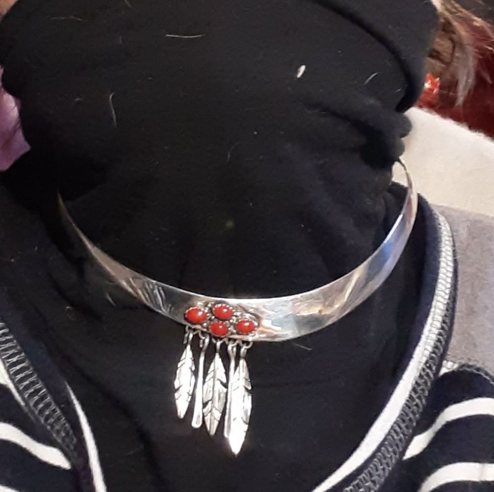 Navajo Coral and Silver Choker by Bruce Morgan - Picture 6 of 8